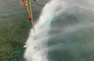Affitto attrezzatura kitesurf - barrel oneeye mauritius waves holidays.jpg