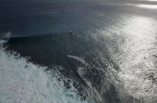 Affitto attrezzatura kitesurf - big waves one eye mauritius ozone.jpg