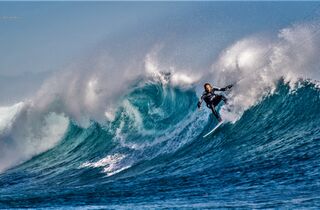 Affitto attrezzatura kitesurf - one eye waves mauritius strapless.jpg