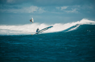 Affitto attrezzatura kitesurf - strapless one eye mauritius.jpg