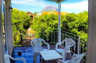 MANAWA appartement - guest house la gaulette mauritius manawa balcony le morne wiew.jpg