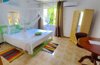 ANCHOR stanza - Anchor room surf house villa d'or.jpg